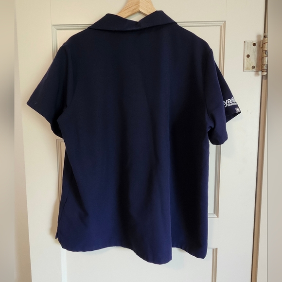 Figs scrub top - Picture 4 of 4